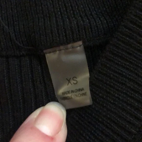 Tahari Sweatshirt - Picture 4 of 7